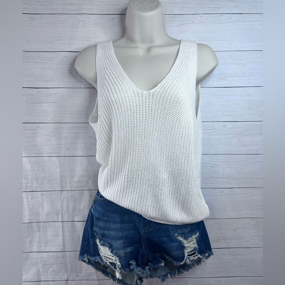 Boutique Brand White Rib Knit Open Back Deep V Neck Tank Top 💗